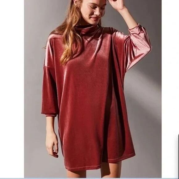 Urban Outfitters Evie Velour Rust Orange Long Sleeve Turtleneck Mini Dress Sz XS - Picture 1 of 9